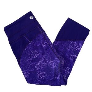 Athleta Cropped Three Quarter Length Leggings